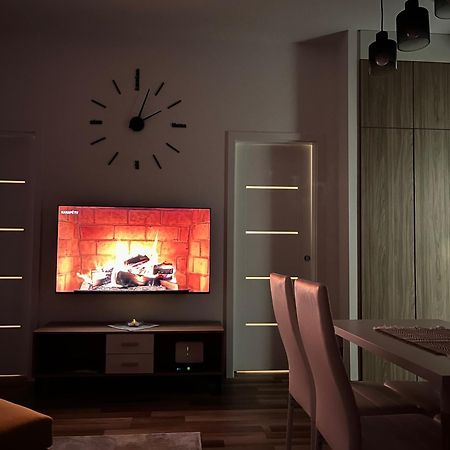 One Step Apartman - City Center With Self Check-In Szombathely Eksteriør bilde