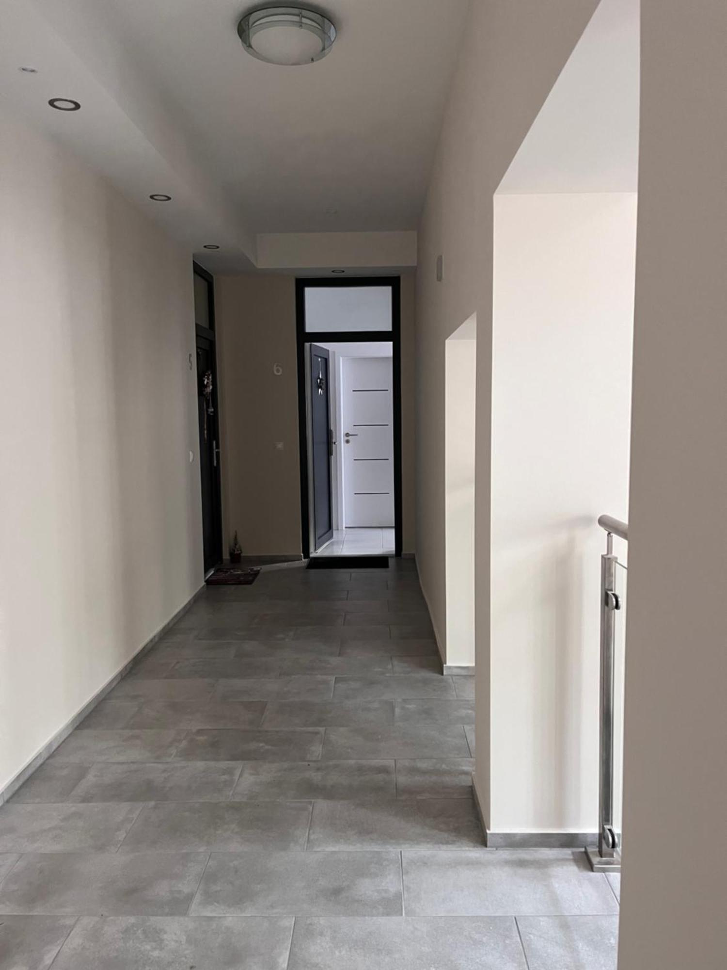One Step Apartman - City Center With Self Check-In Szombathely Eksteriør bilde