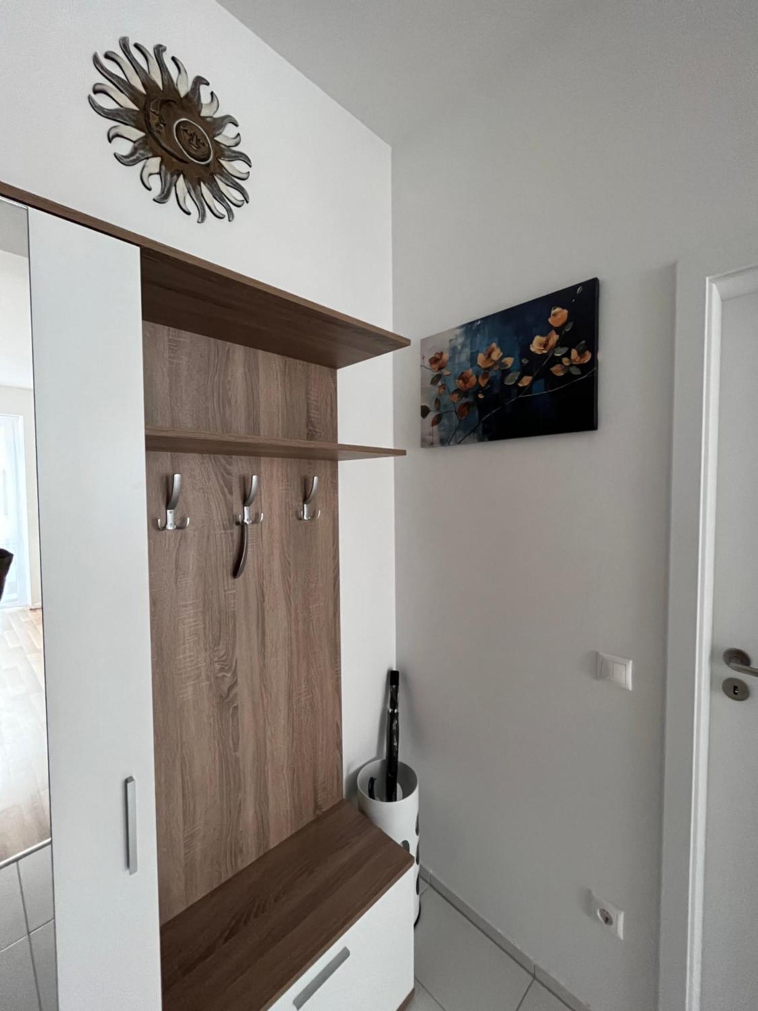 One Step Apartman - City Center With Self Check-In Szombathely Eksteriør bilde