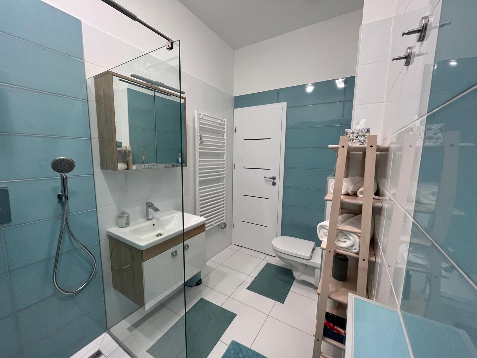 One Step Apartman - City Center With Self Check-In Szombathely Eksteriør bilde