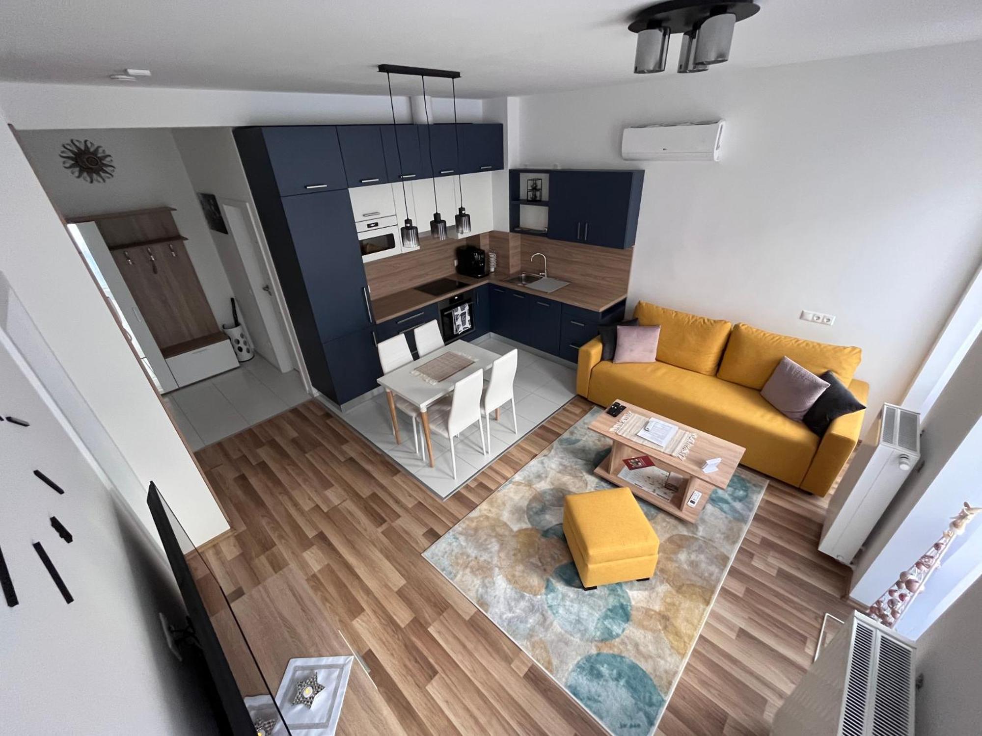 One Step Apartman - City Center With Self Check-In Szombathely Eksteriør bilde